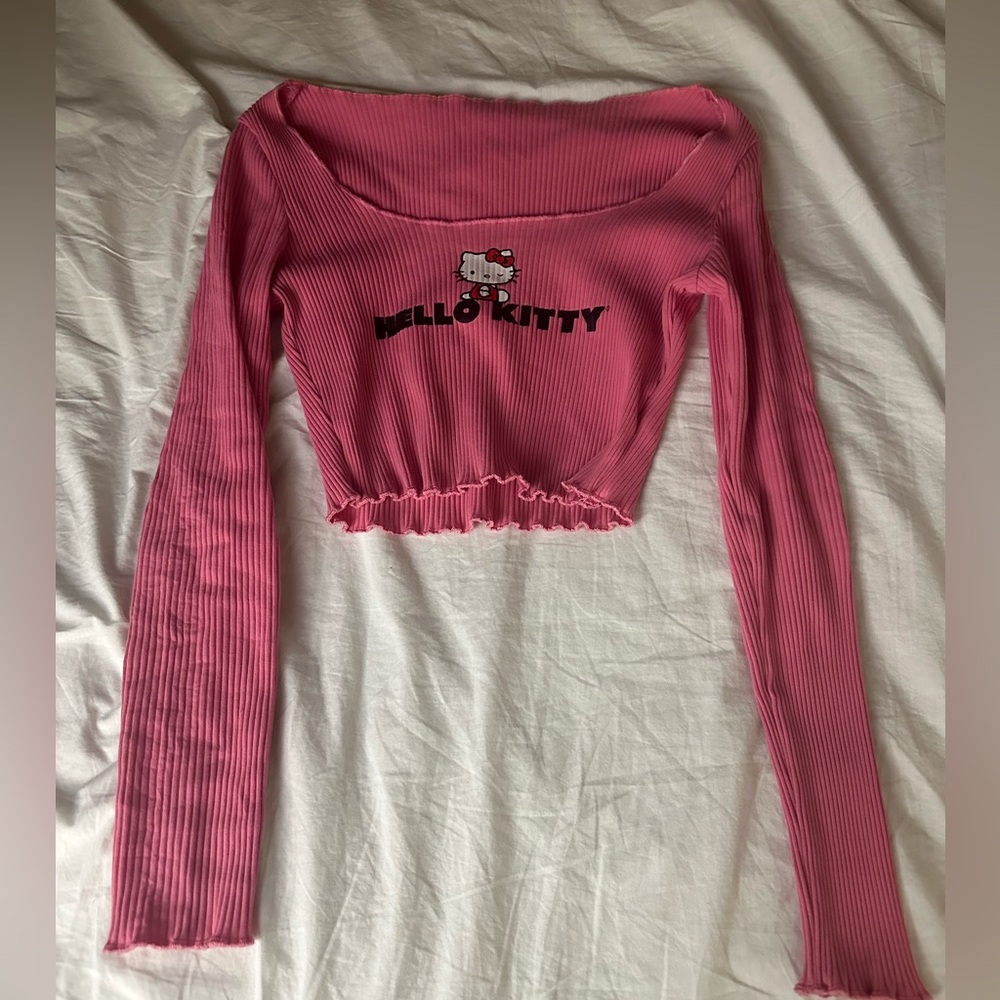 hot pink Hello Kitty long sleeve crop top